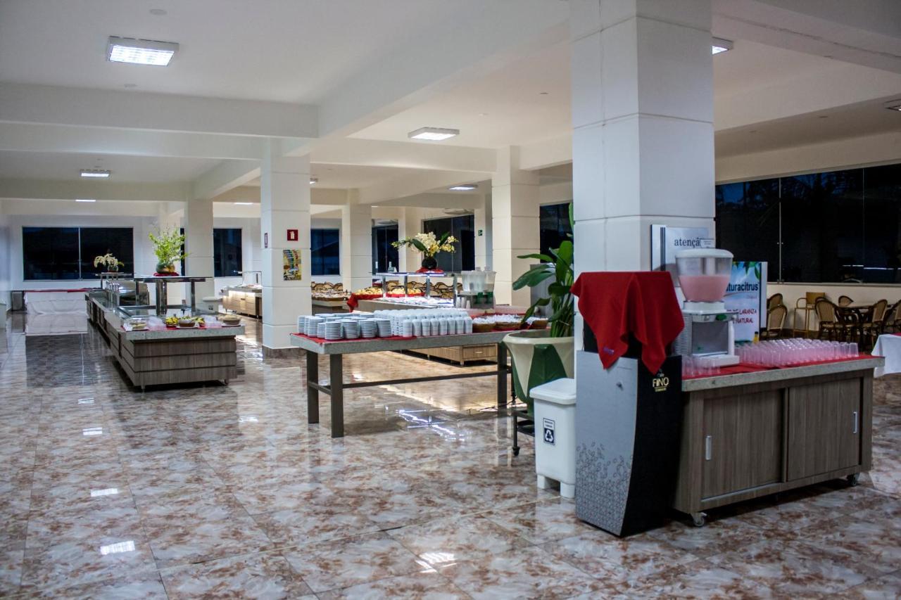 Lacqua Diroma Hotel Com Parque Aquatico 24 Horas Caldas Novas Buitenkant foto
